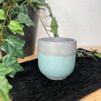 Gröngrå ljushållare