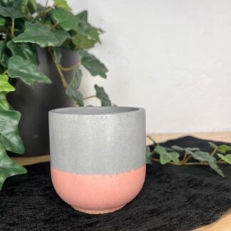 Rödgrå ljushållare